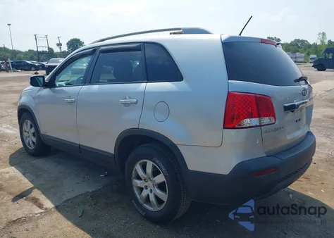 2011 Kia Sorento Lx z USA, uszkodzony, nr VIN 5XYKTCA1XBG114660